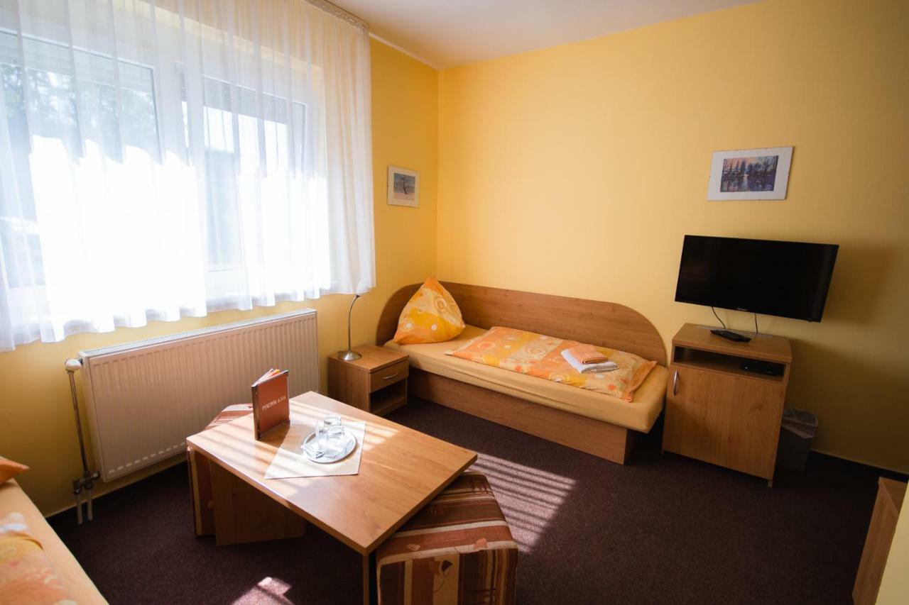 Penzion Ajda Liptovský Mikuláš Exteriör bild