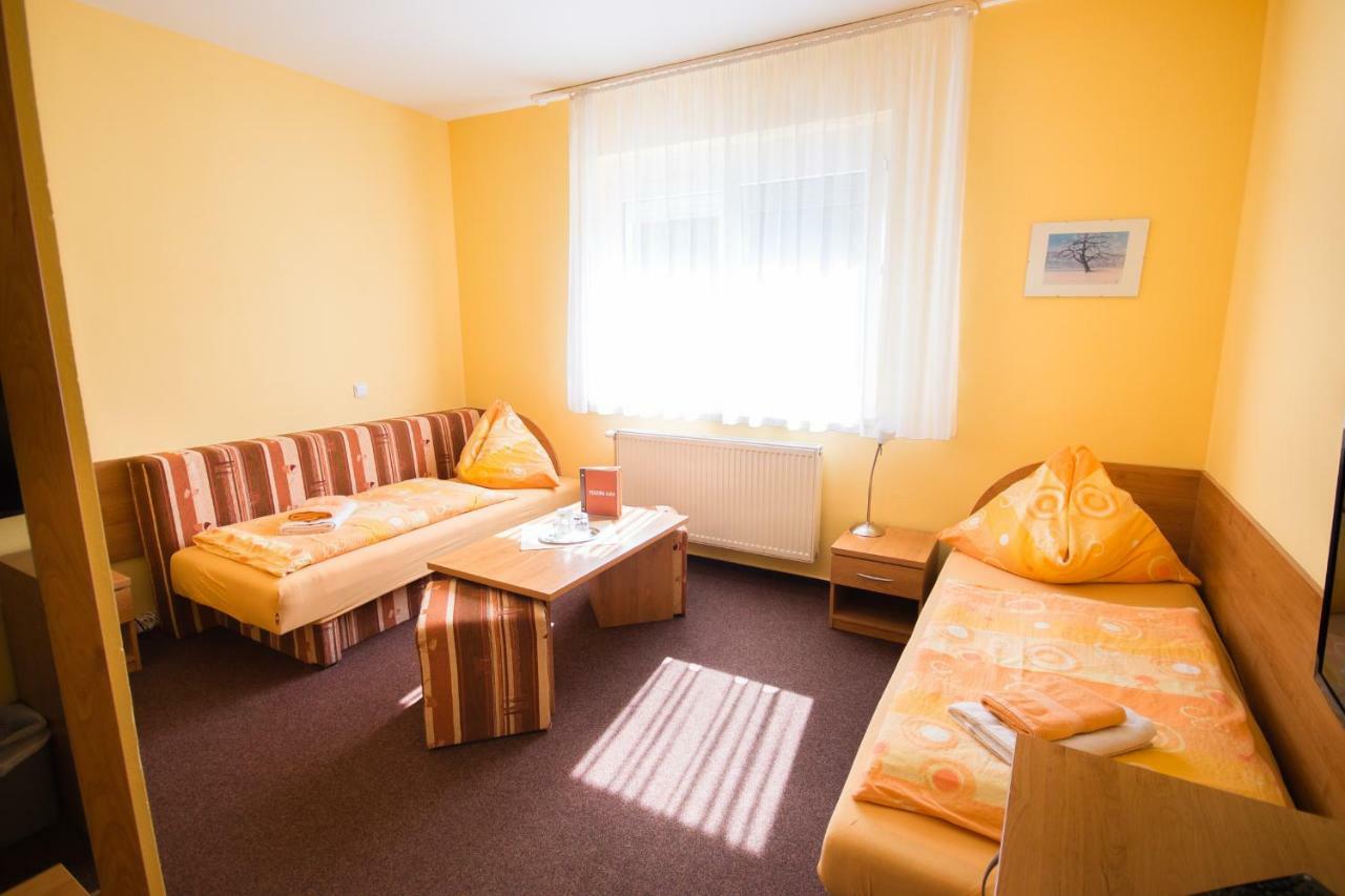 Penzion Ajda Liptovský Mikuláš Exteriör bild