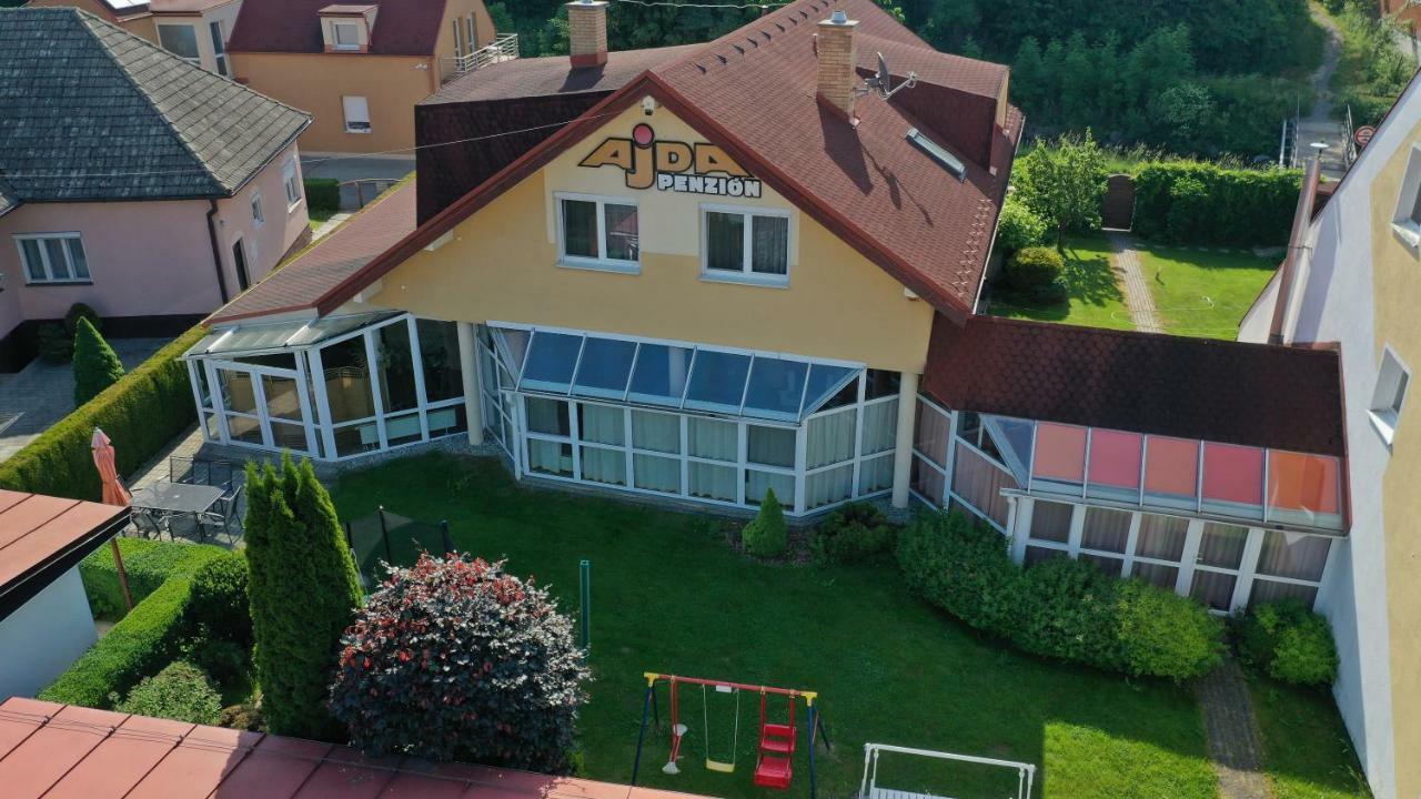 Penzion Ajda Liptovský Mikuláš Exteriör bild